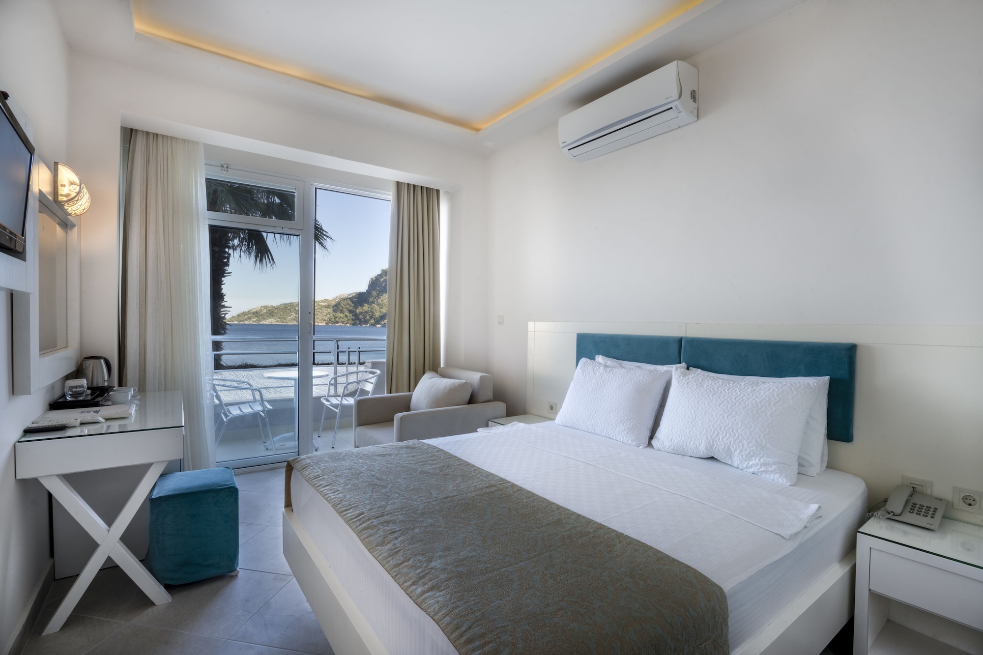 Standard, Sea View
