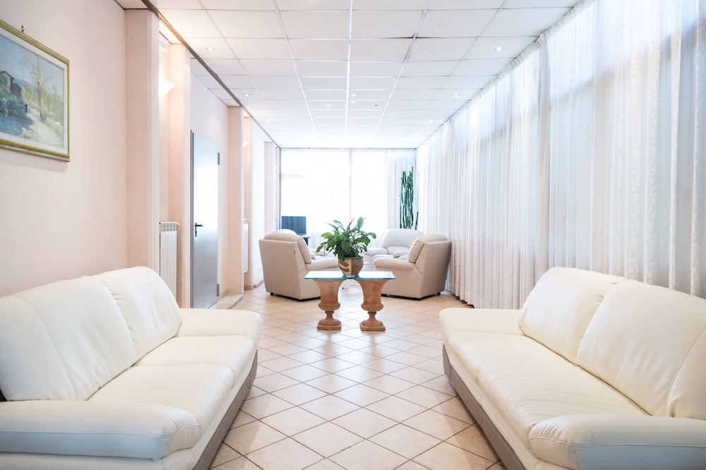 Hotel Ambasciatori 26/62
