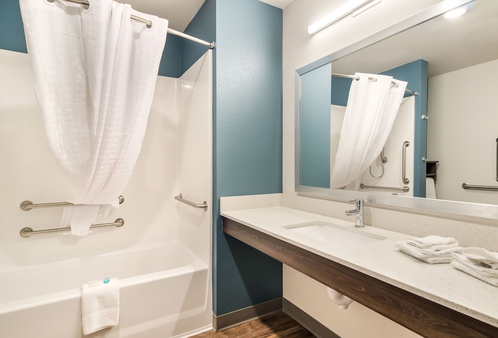 WoodSpring Suites Thornton - North Denver 19/21