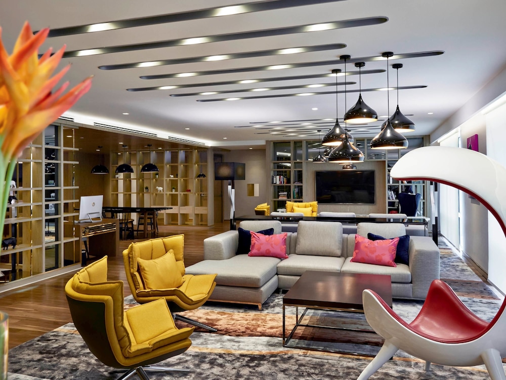 Pullman Kuala Lumpur City Centre Hotel and Residences 47/75