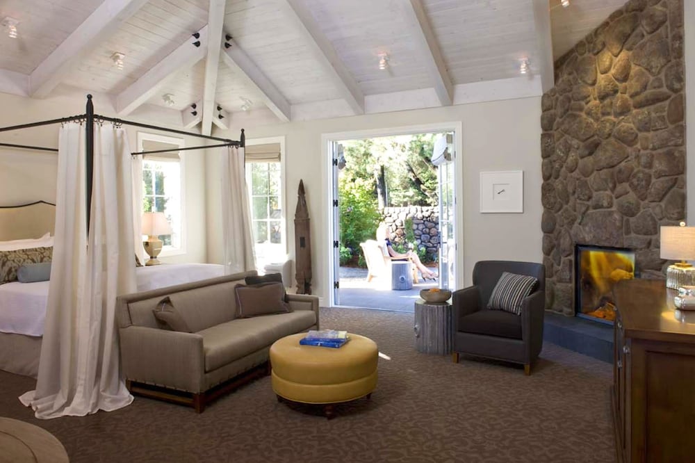 Hotel Yountville 44/69