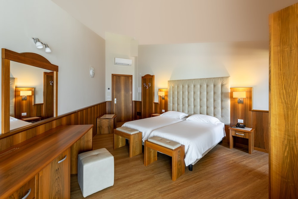 Hotel Centrale 15/50
