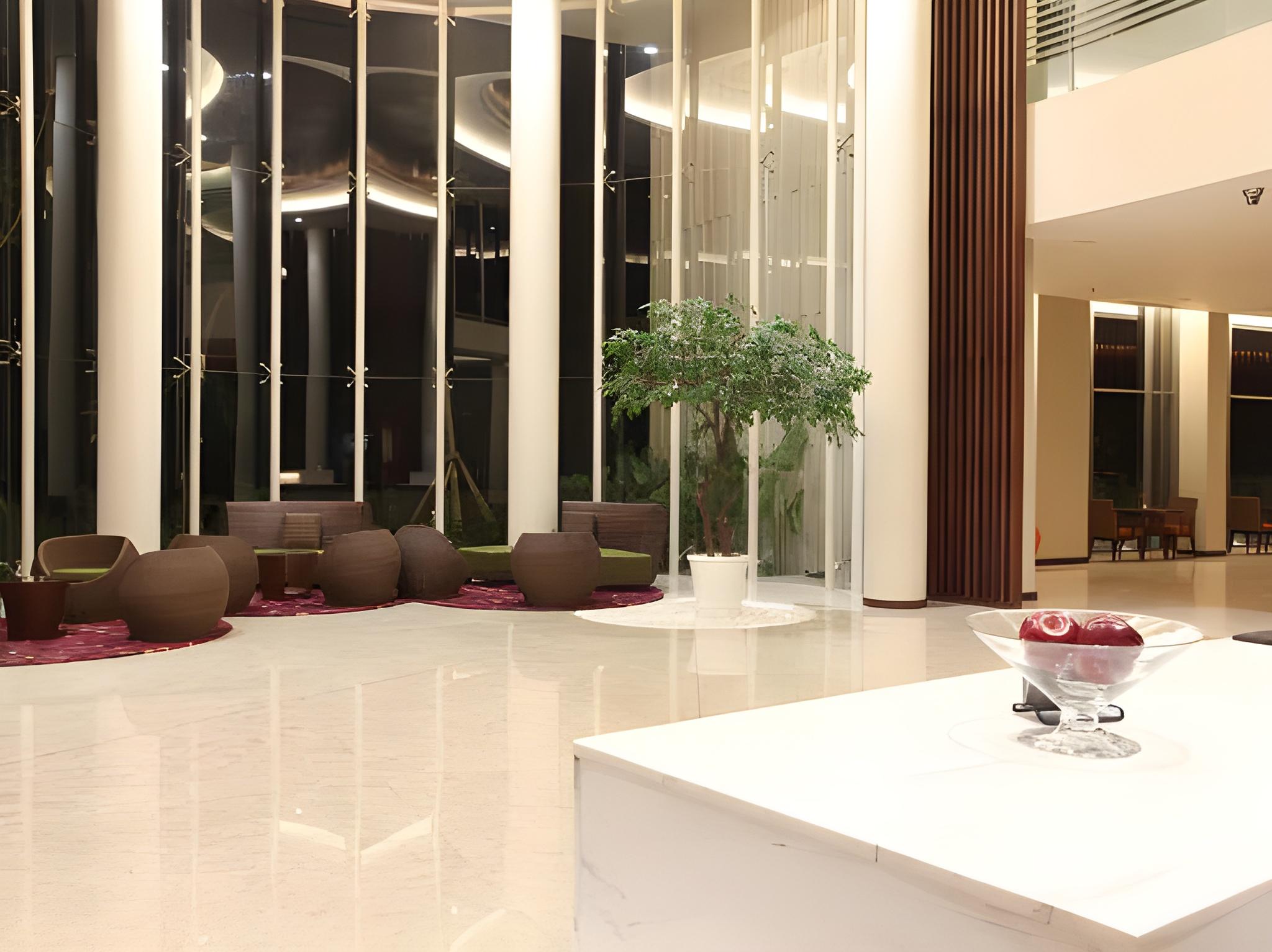 Soll Marina Hotel And Conference Center Bangka 16/47
