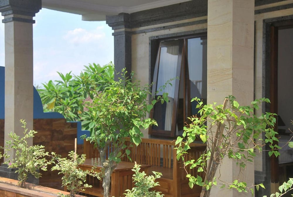 Bulan Bali Homestay 61/63