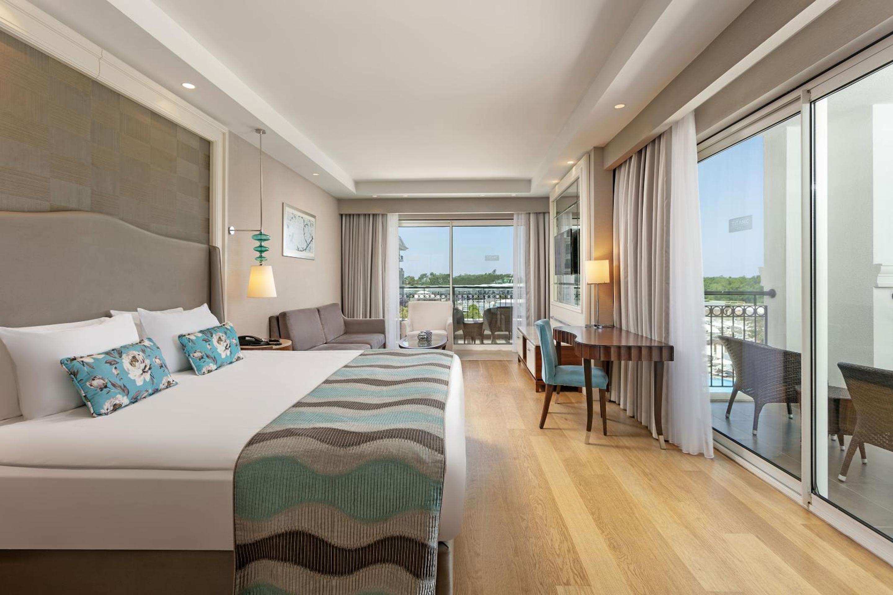 Room, Riverside, Sofa