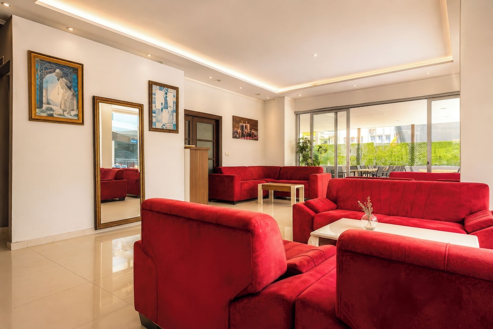 Hawaii Suite Beach Hotel 27/50