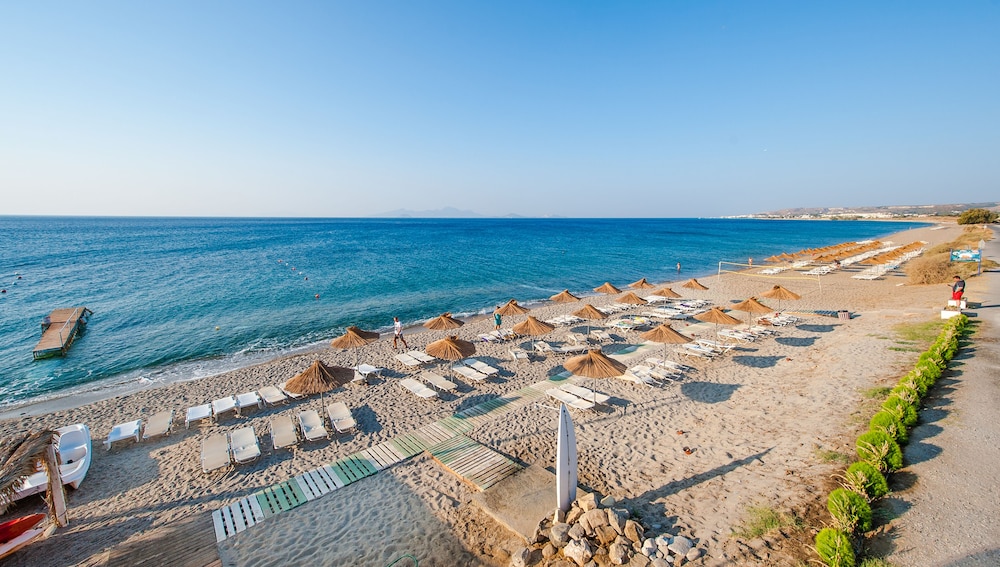 Akti Beach Club 29/50