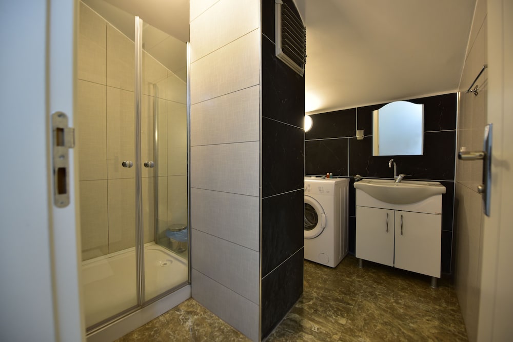 Hirande Hotel 48/50