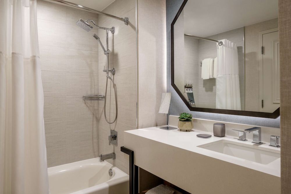 Hyatt Regency Coconut Point Resort And Spa 13/84
