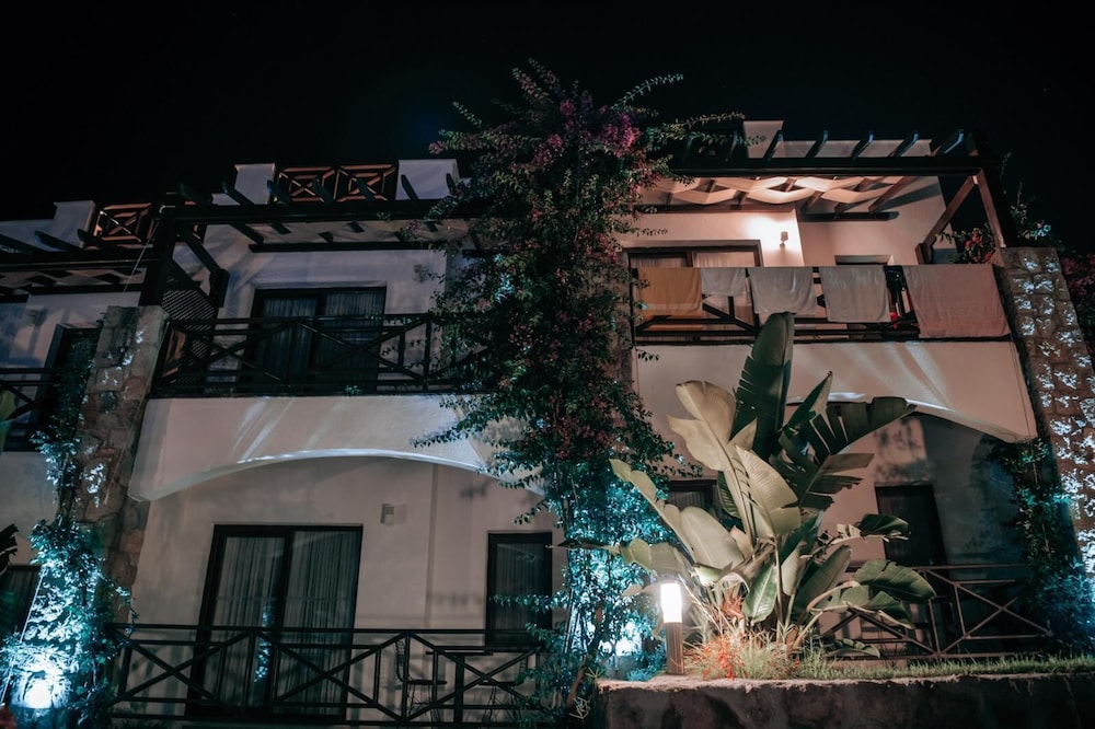 Amore Boutique Hotel 8/50