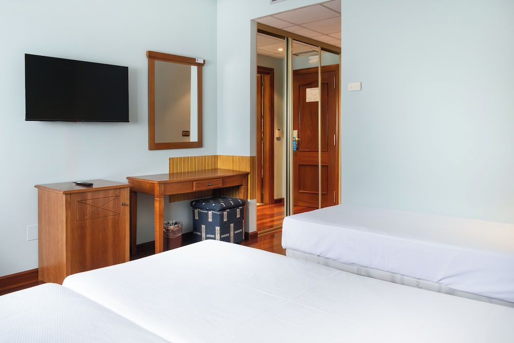 Hotel Checkin Basic Leon Norte 21/46