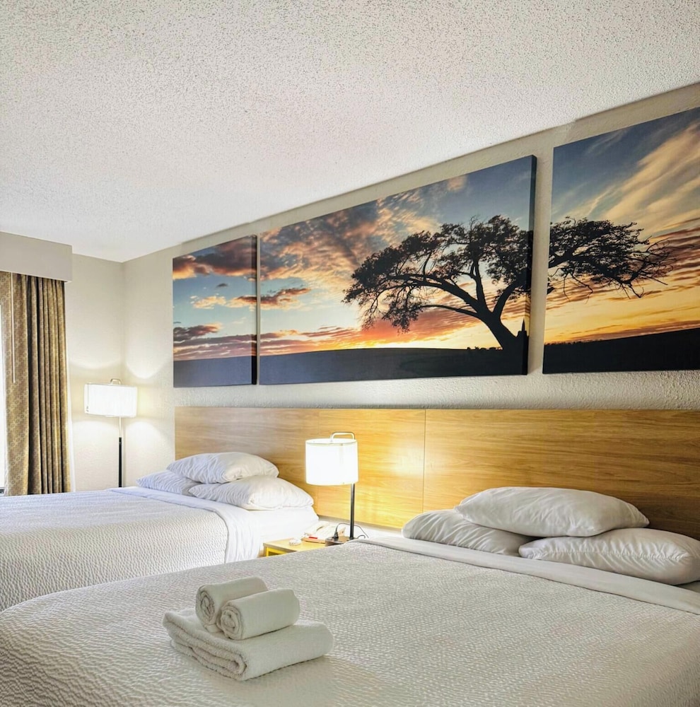 Days Inn by Wyndham Newnan 23/43