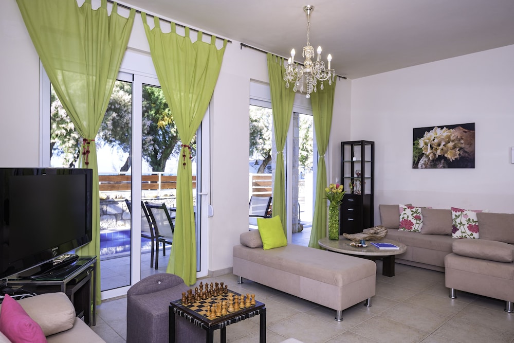 Azure Beach Seafront Villas 29/56
