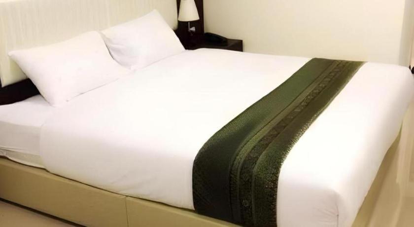 The Capital Hotel 25/40