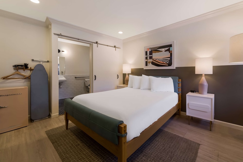 Signature Inn Berkeley Oakland 27/66