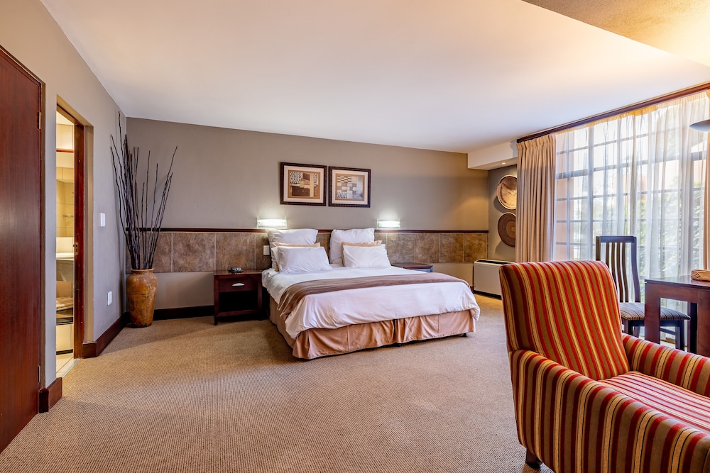 Pine Lake Inn 5/50