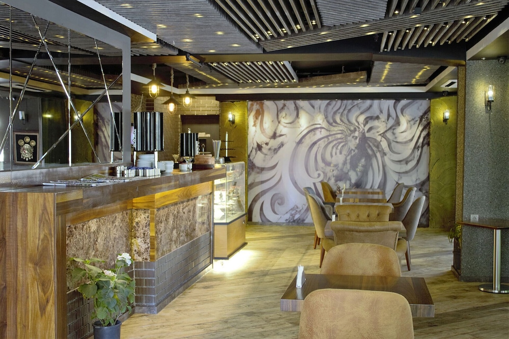 Turkeli Hotel 5/19
