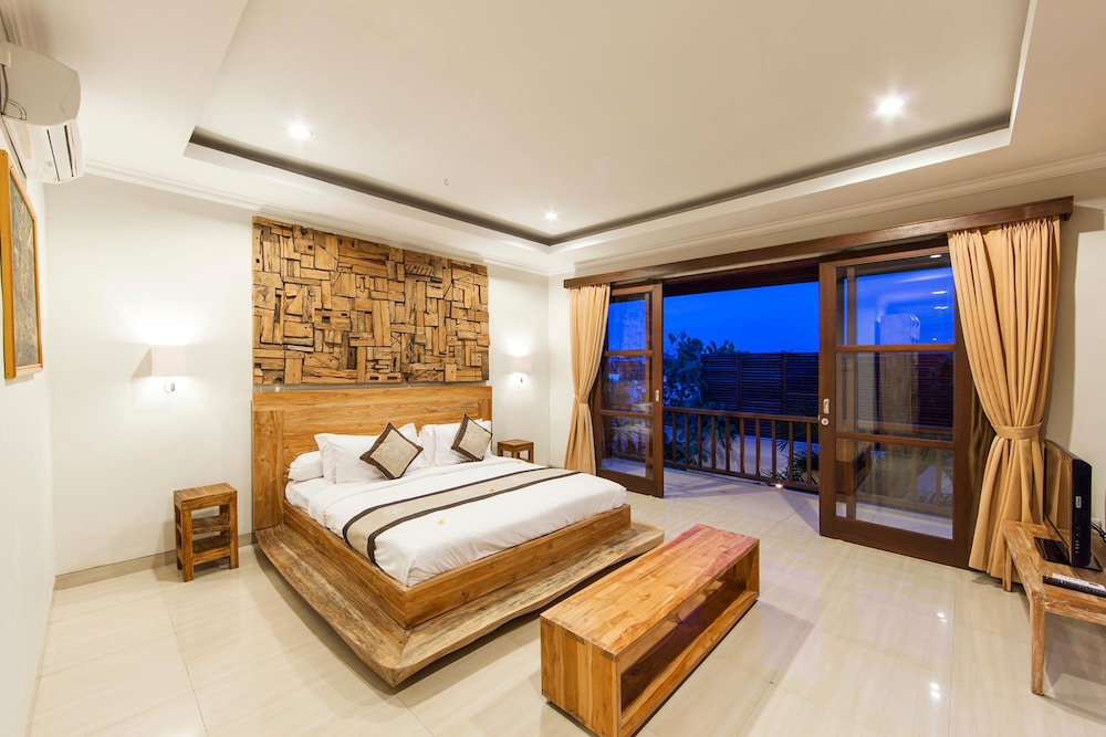 3 BEDROOMS, VILLA, PRIVATE POOL