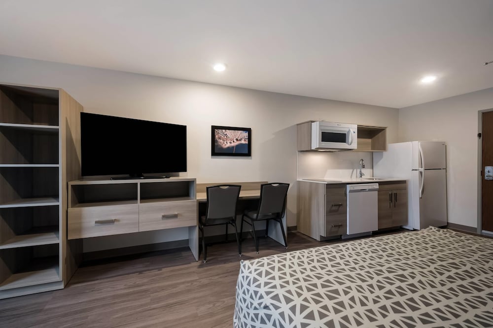 WoodSpring Suites Wixom - Novi 29/47