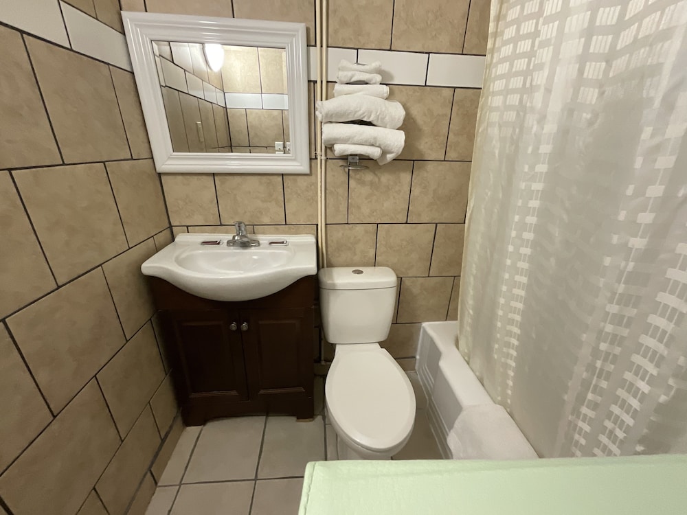 Kansan Motel 25/25