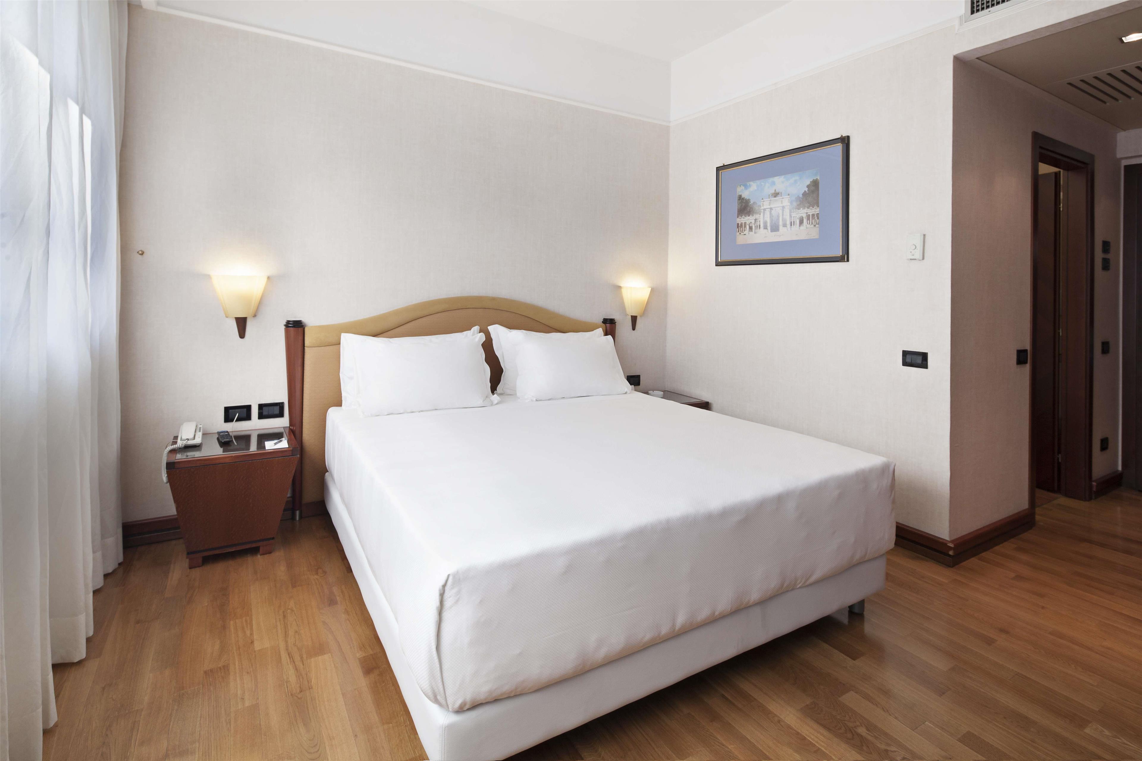 Junior Suite, Single