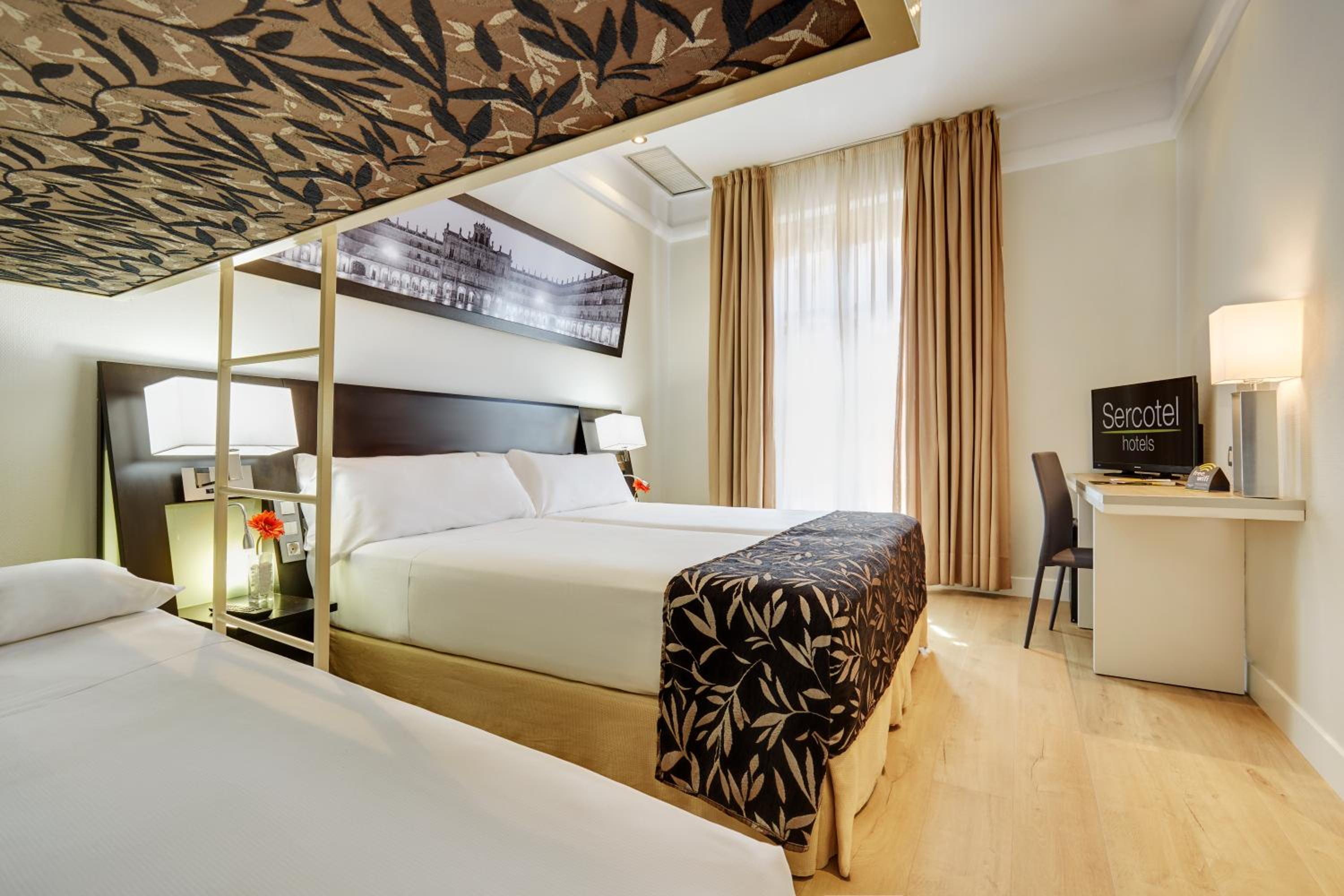 غرفة عائلية بسرير مزدوج، Hotel Sercotel Las Torres Salamanca 3/7