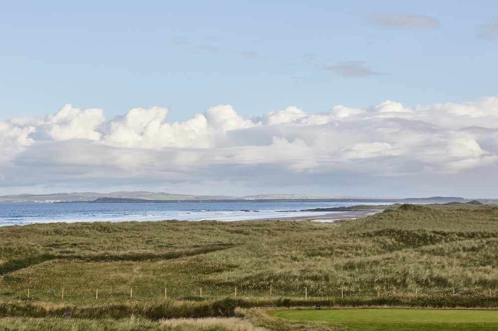 Another Place, The Machrie 44/48