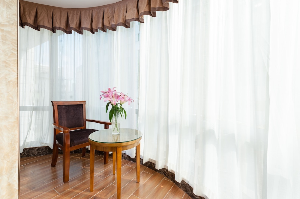 Guangzhou Compass Hotel 9/32