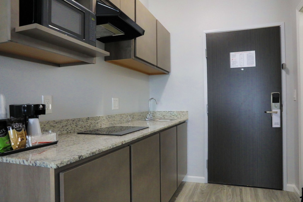 Home Inn and Suites Olive Branch 4/16