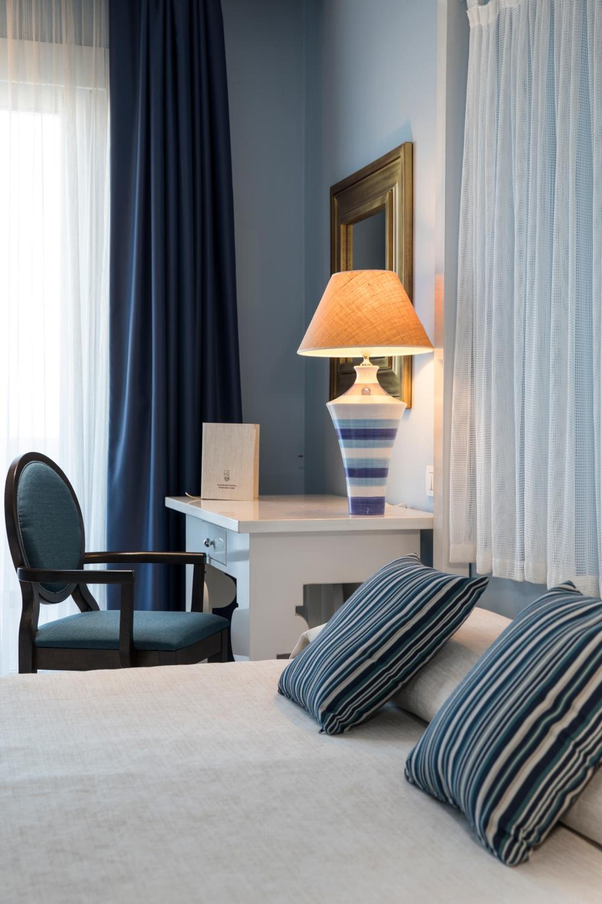 Basic, Double Bed