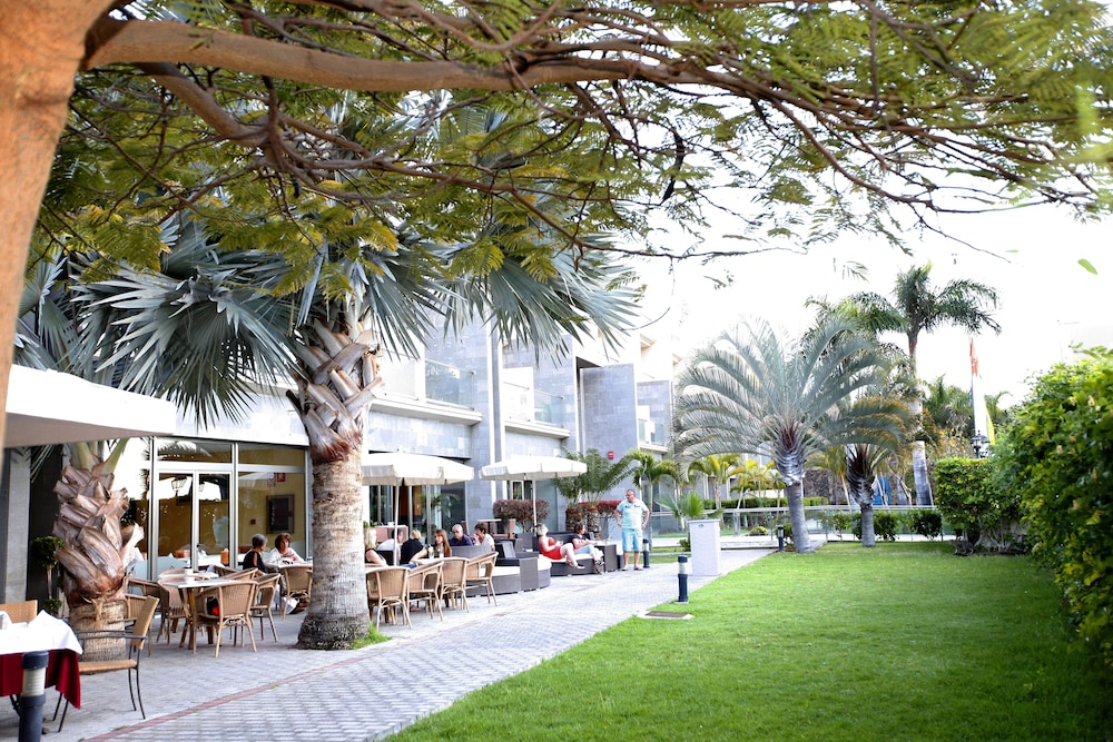Hotel LIVVO Costa Taurito 70/72