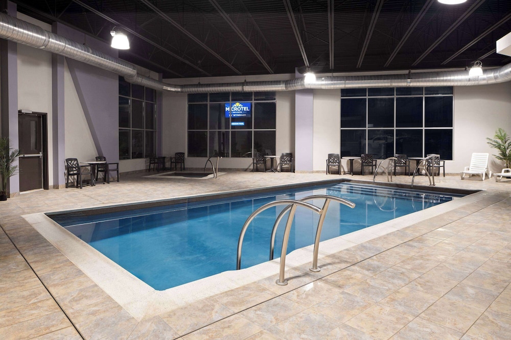 swimming pool spa
