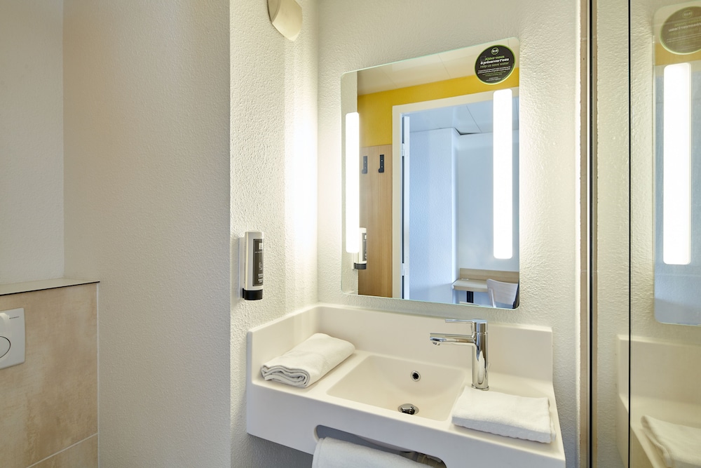 B&B Hotel Paris Nord Gonesse Parc des Expos 54/55