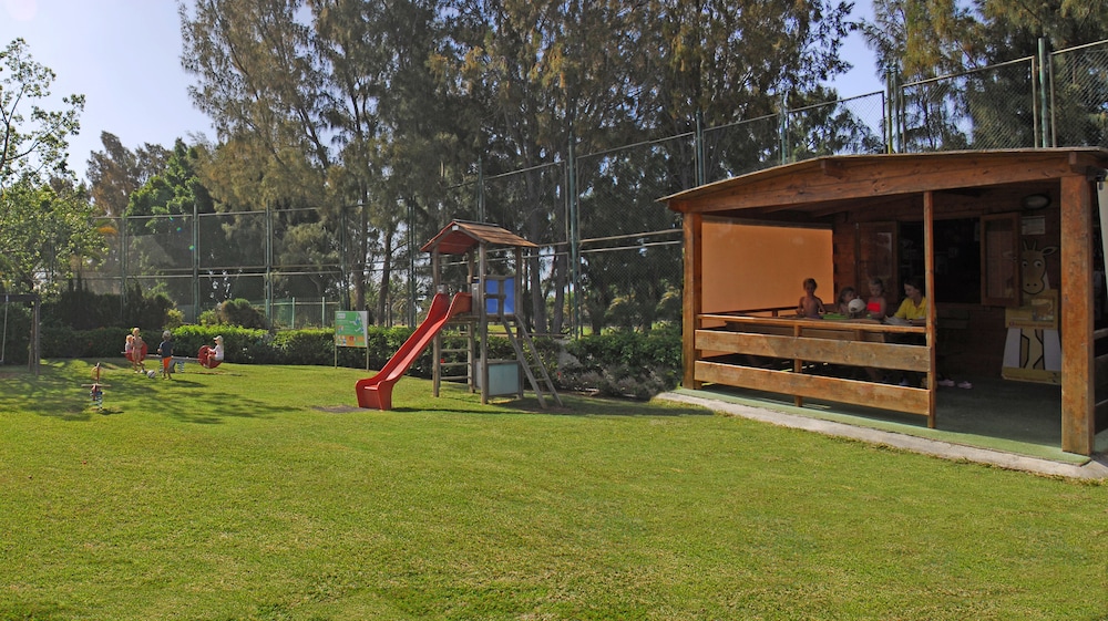 Cordial Green Golf Bungalows 22/60