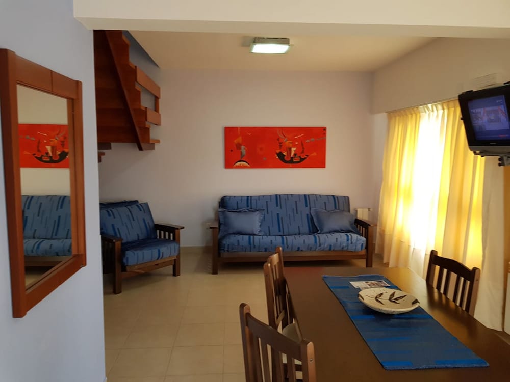 Apart Agustina 16/42