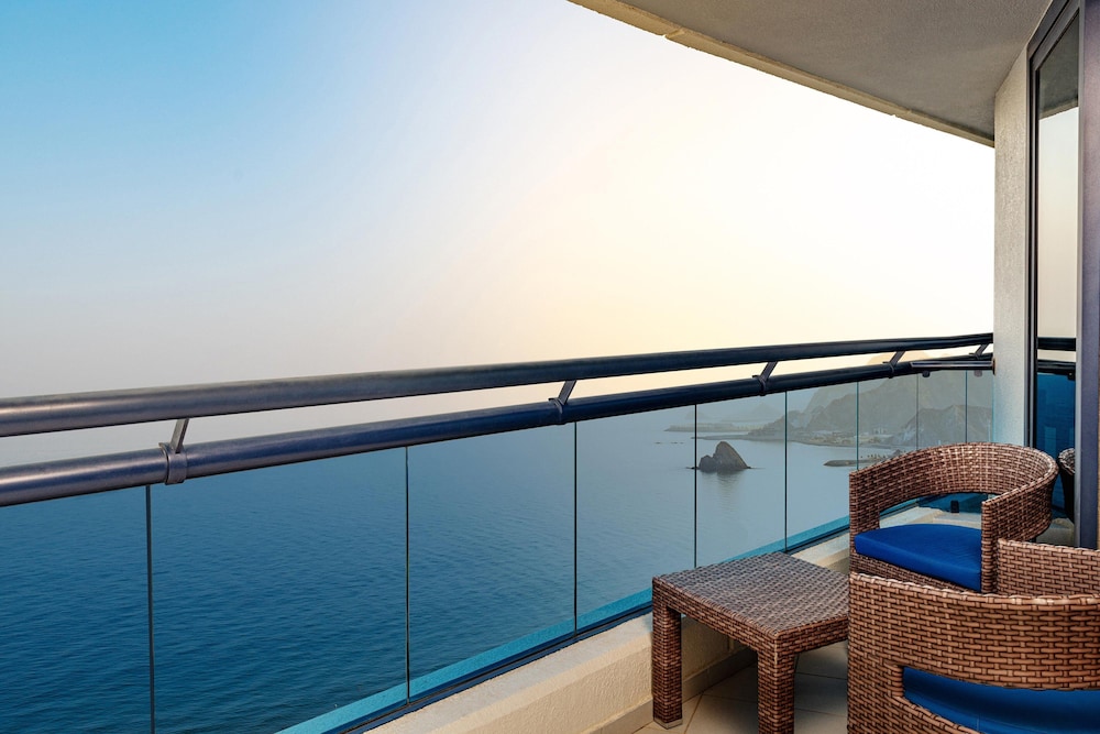 Le Meridien Al Aqah Beach Resort 29/65