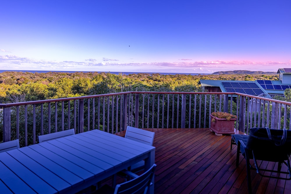 The Oasis Apartments and Treetop Houses 34/47