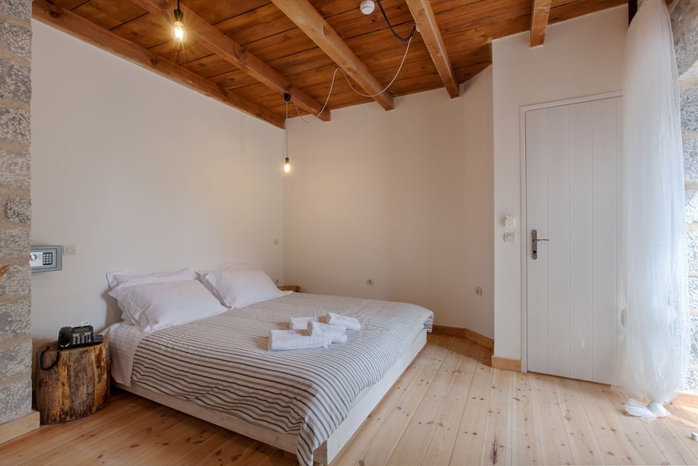 Aegila Boutique Hotel 3/50