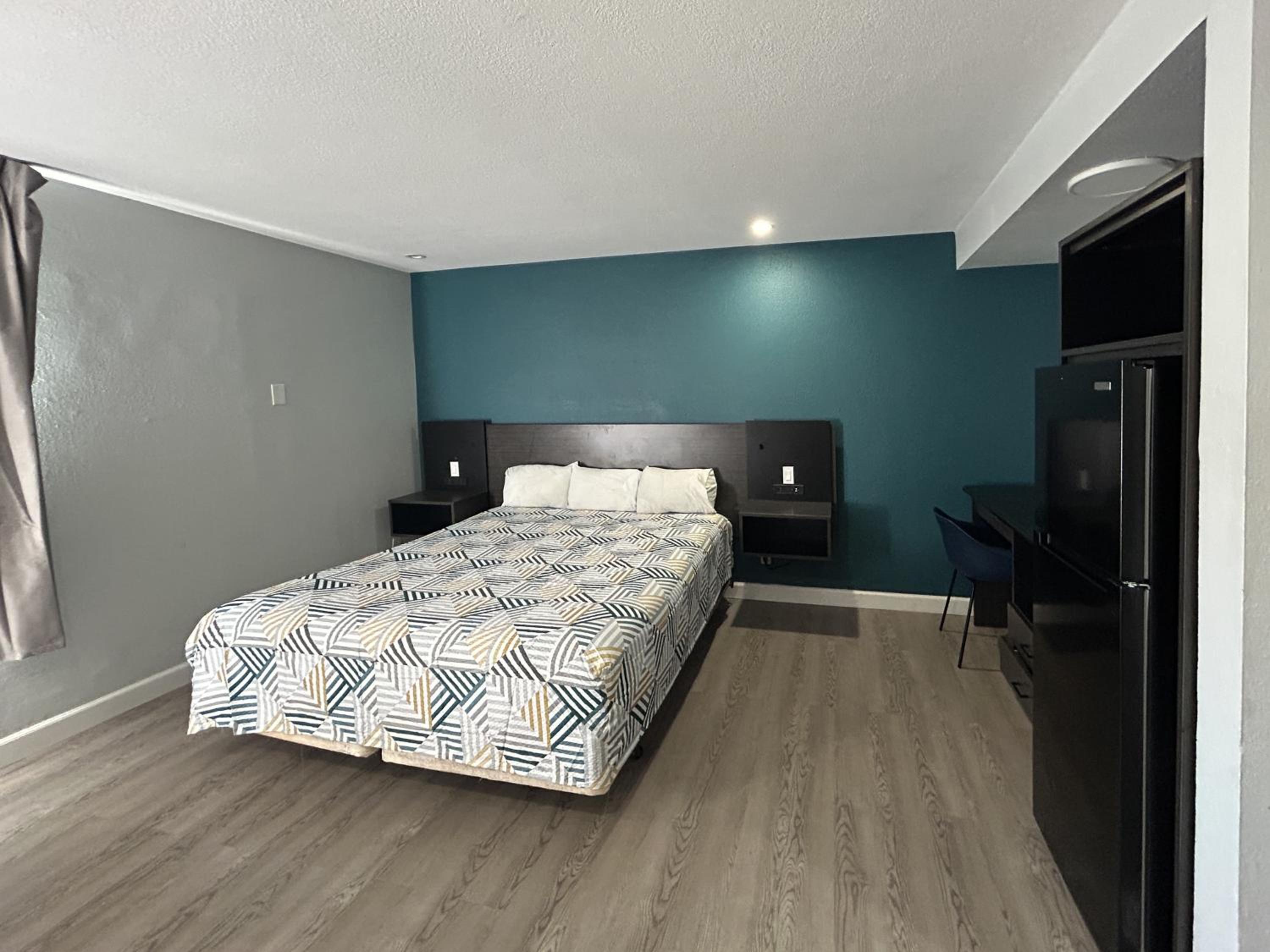 Room at Studio6 Suites Buena Park, CA – Anahiem/Near Maingate Knotts, BUENA PARK - CA