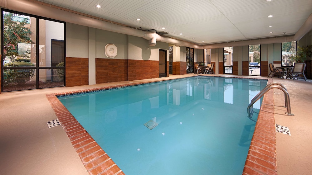 Best Western Executive Suites 1/38