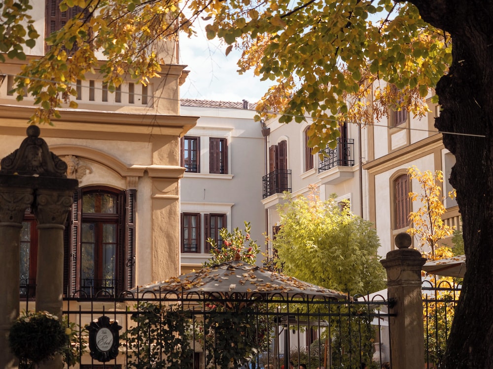 Vila Ebel Hotel, Pool & Spa 43/48