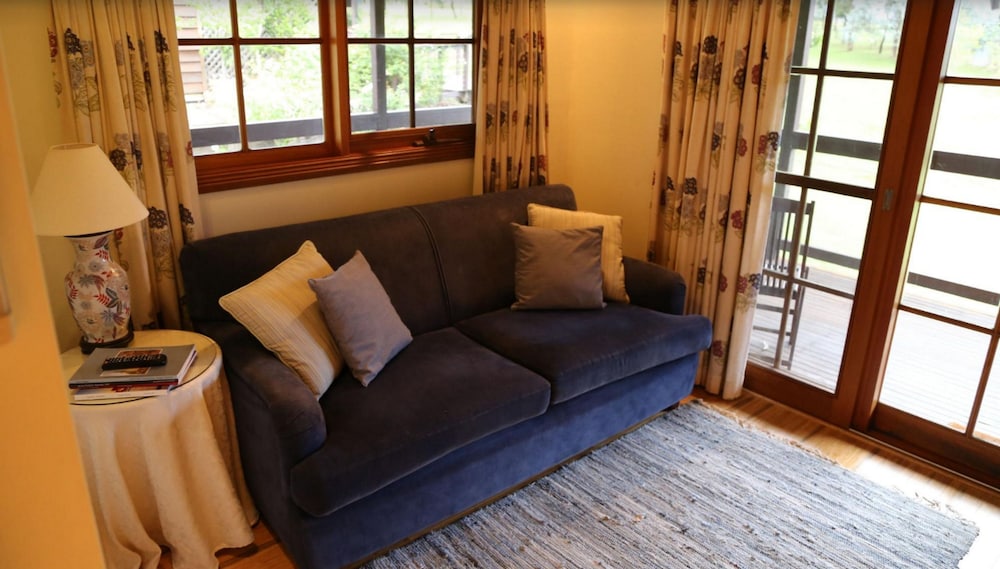HERMITAGE LODGE 28/34