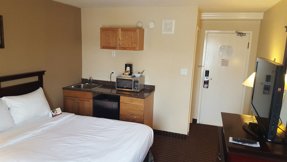 Travelodge by Wyndham Regina 23/65