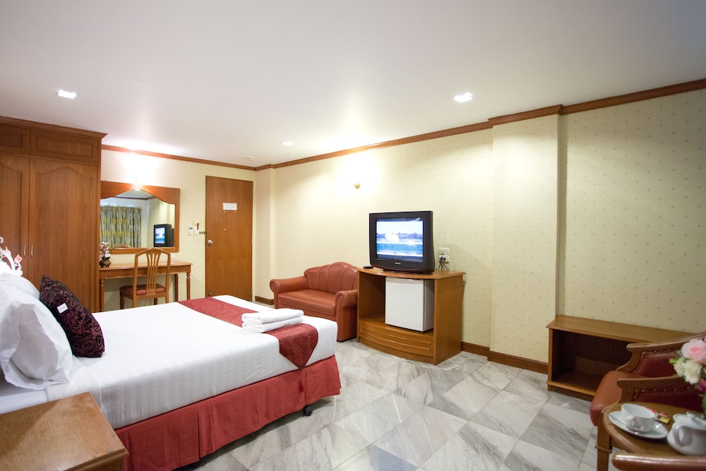 Chaipat Hotel 7/66