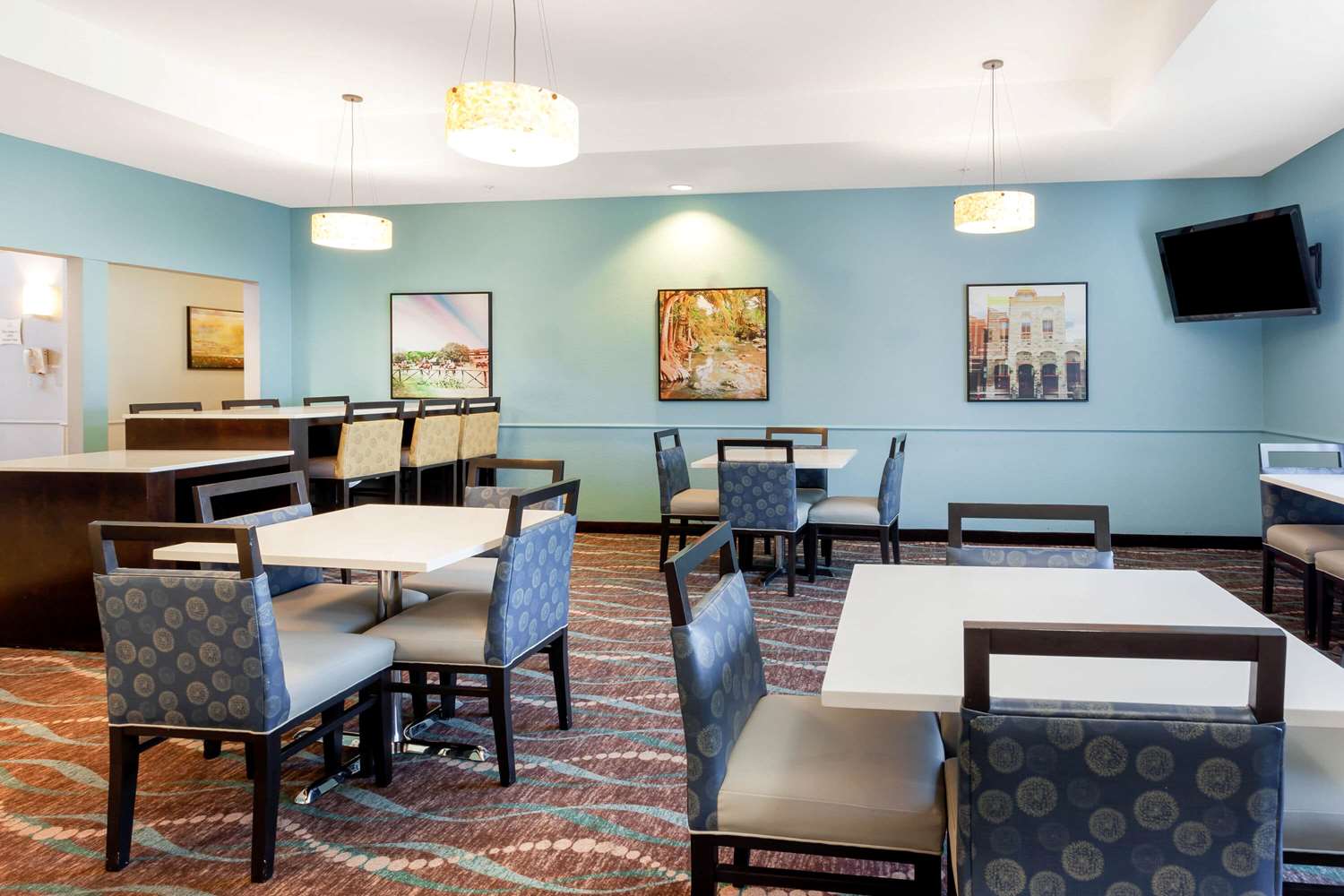 restaurant cafeteria