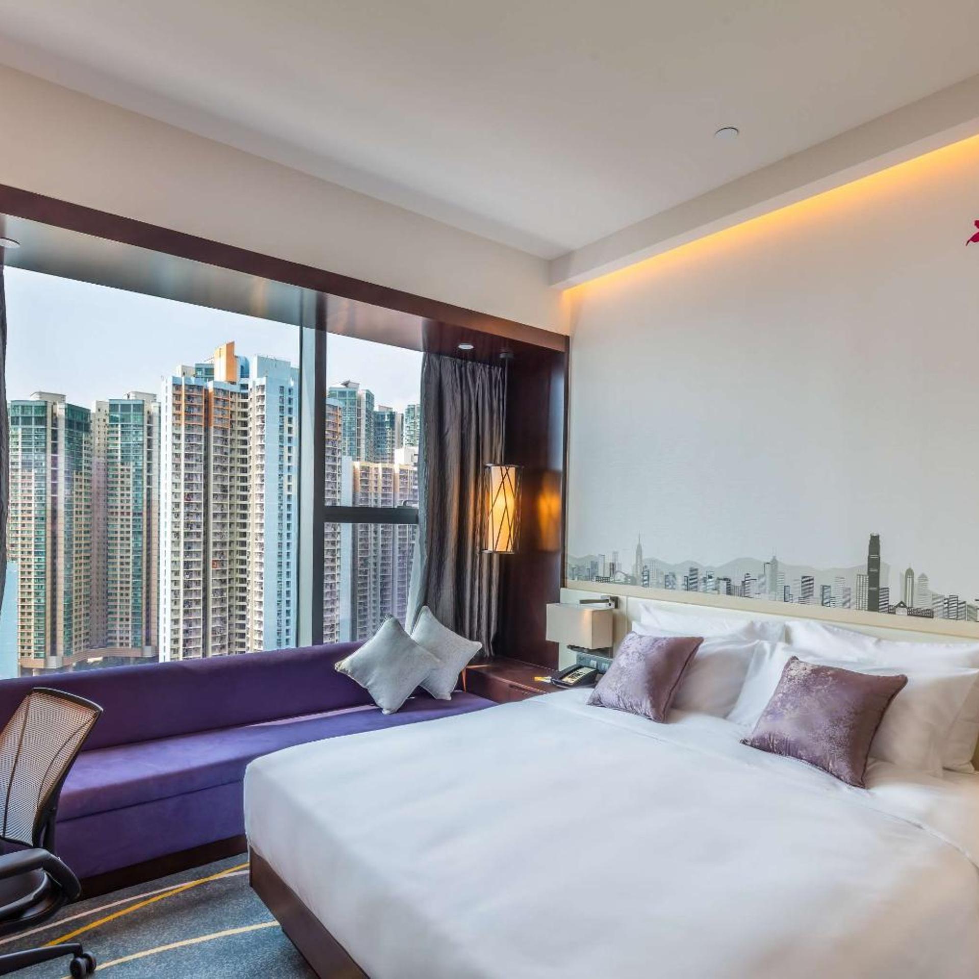 DELUXE, KING BED, GARDEN VIEW