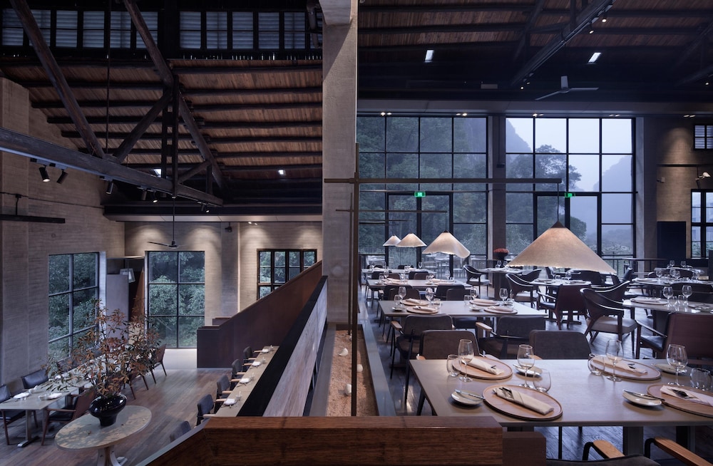 ALILA YANGSHUO 48/65