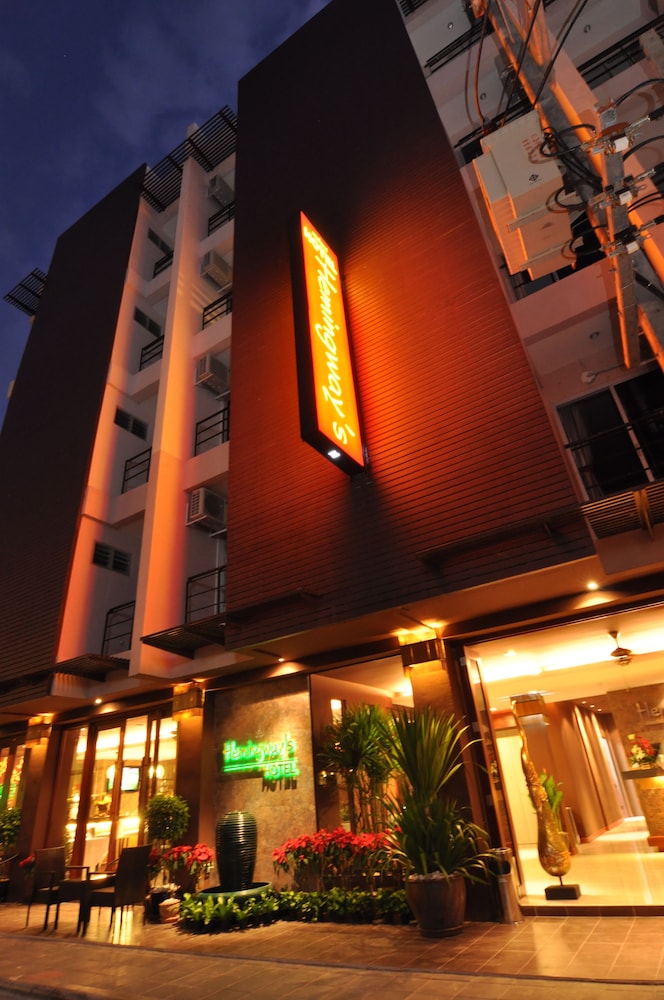 Hemingway's Hotel 1/39