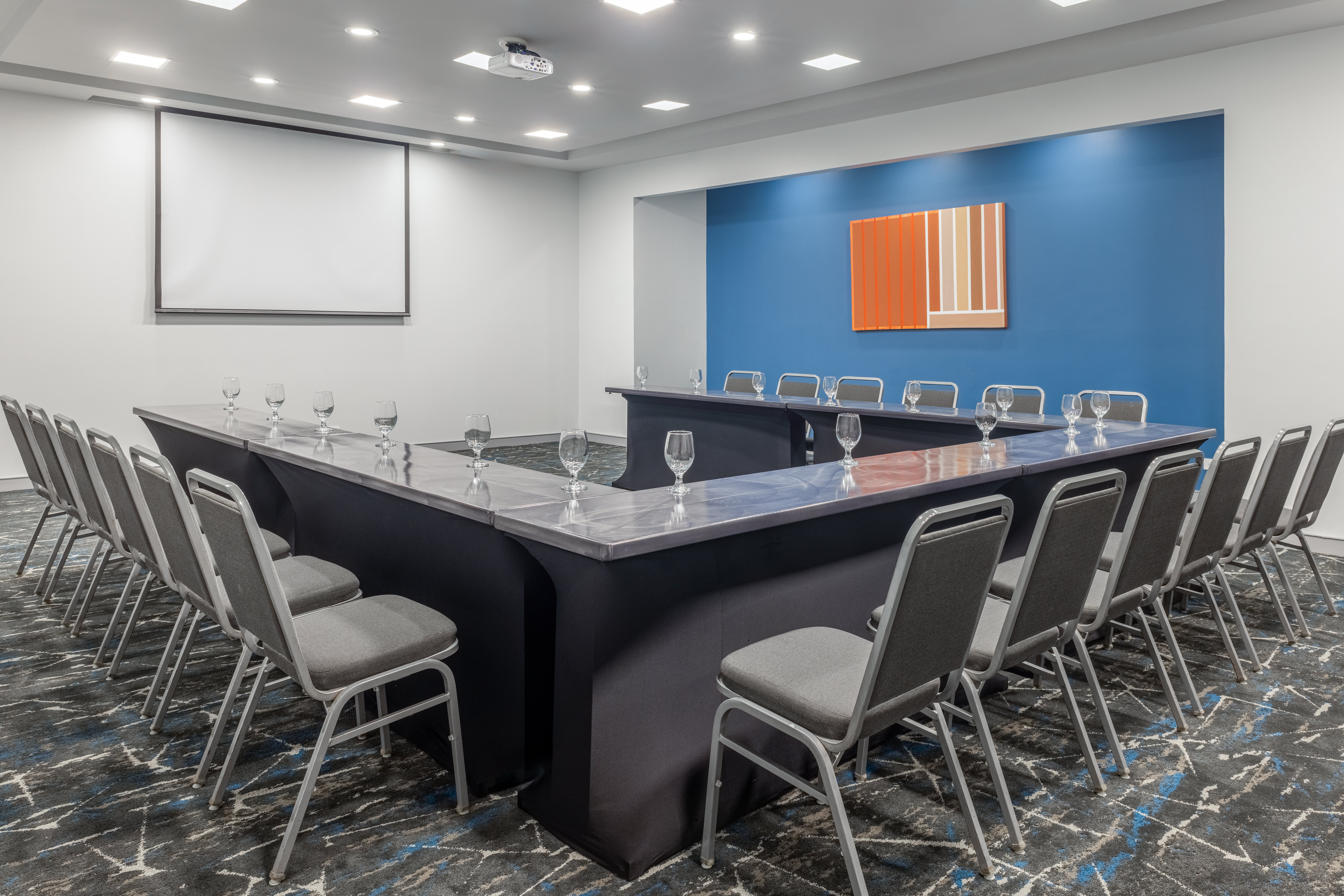 Holiday Inn Express San Jose Forum 16/23