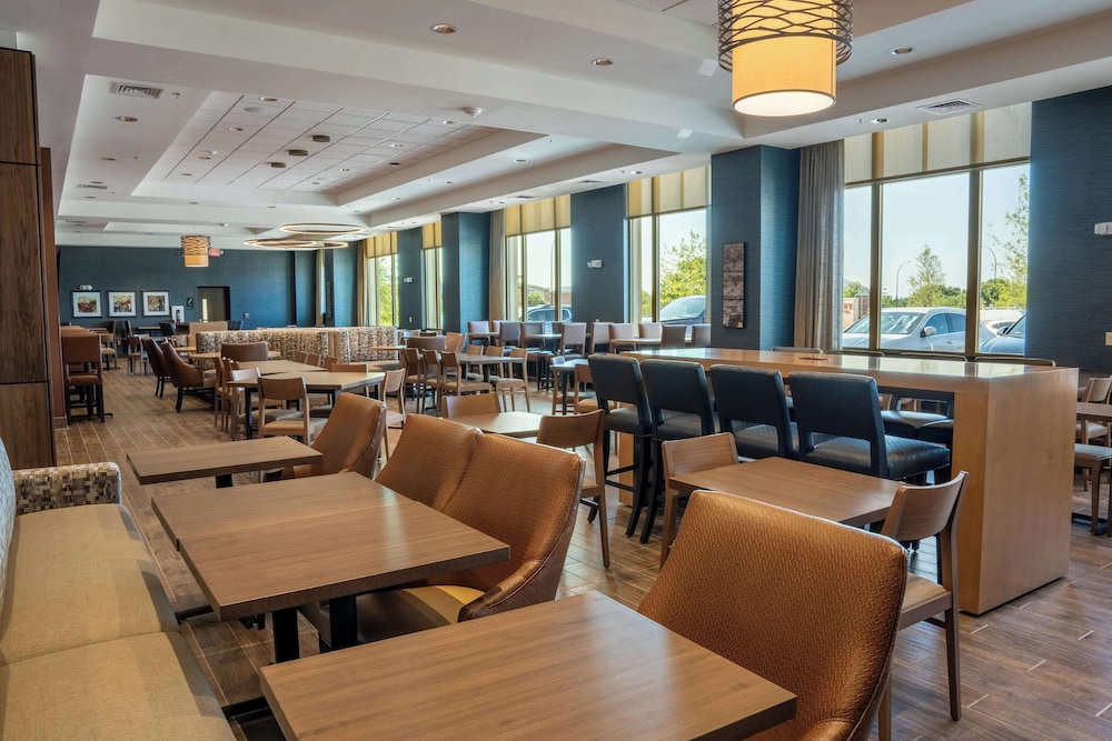 Drury Plaza Hotel Dallas Arlington 35/50